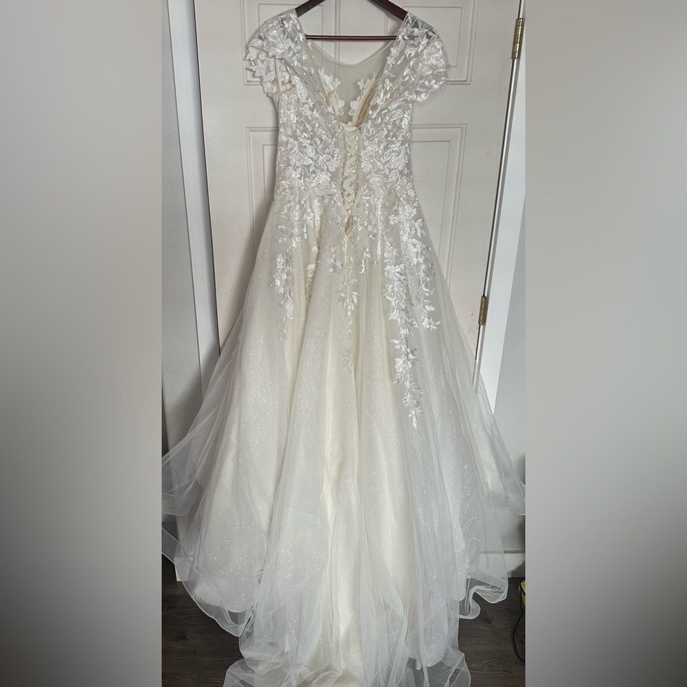 Andrea & Leo Couture Wedding Dress‎ 12 Floral Embellished Sparkles Corset Back. - Picture 4 of 14